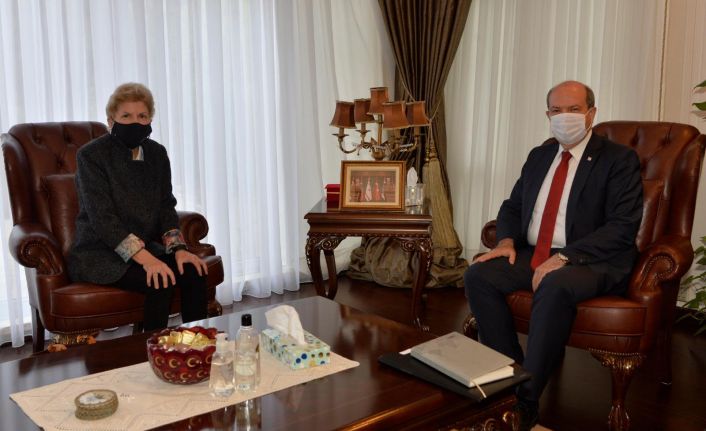 Ersin Tatar’ın makamında BM Üst Düzey Yetkilisi Jane Holl Lute