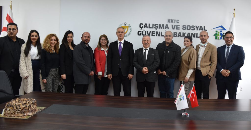 Çalışma ve Sosyal Güvenlik Bakanlığı Müsteşarı Erman Yaylalı emekli oldu Çalışma ve Sosyal Güvenlik Bakanlığı Müsteşarı Erman Yaylalı emekli oldu