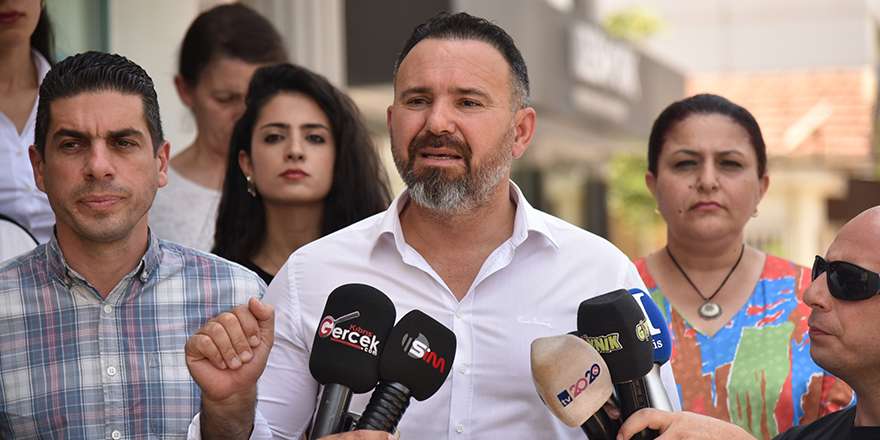 Sendikalar-hükümet görüştü, uzlaşı yok: Grevler devam edecek Sendikalar-hükümet görüştü, uzlaşı yok: Grevler devam edecek