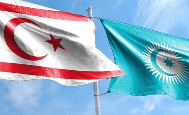 Güney Kıbrıs Dışişleri Bakanı Yoannis Kasulidis ile Rum siyasi partilerinin, Kuzey Kıbrıs Türk Cumhuriyeti’nin Türk Devletleri Teşkilatı'na (TDT) gözlemci üye olarak kabul edilmesini değerlendirdi.