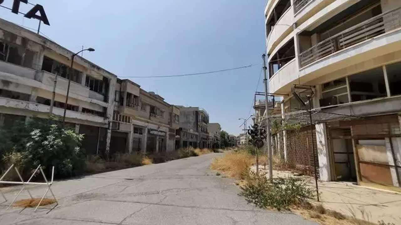 Rum tarafında ciddi endişe; “Maraş’taki üç otel bir Türk’e satılmış olabilir” Rum tarafında ciddi endişe; “Maraş’taki üç otel bir Türk’e satılmış olabilir”