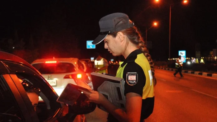 Polis