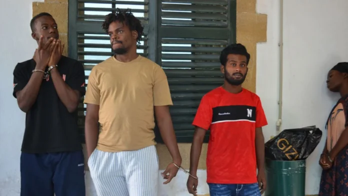 Kaçaklar cezaevine gönderildi Kaçaklar cezaevine gönderildi