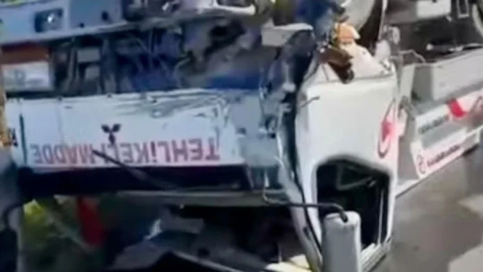 kazatanker Kazada yaralıların ismi açıklandı: Tedavileri sürüyor Kazada yaralıların ismi açıklandı: Tedavileri sürüyor