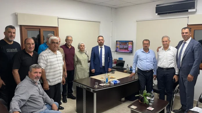 Tarım ve Doğal Kaynaklar Bakanı Çavuş, narenciye üreticileri ile bir araya geldi