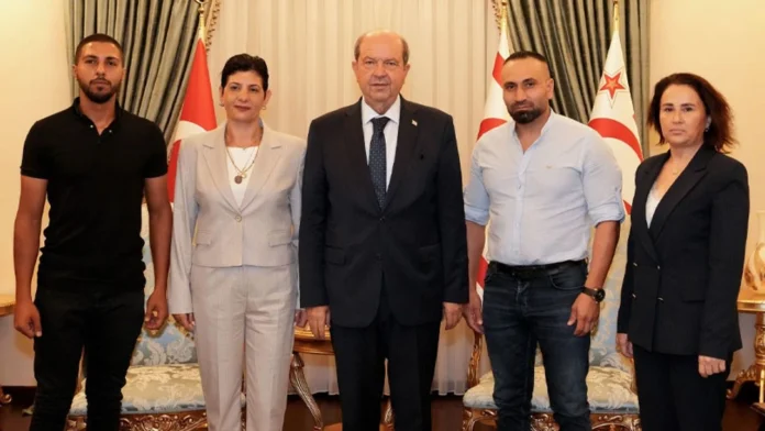 tatarboks Cumhurbaşkanı Tatar, Boks Federasyonu heyetini kabul etti Cumhurbaşkanı Tatar, Boks Federasyonu heyetini kabul etti