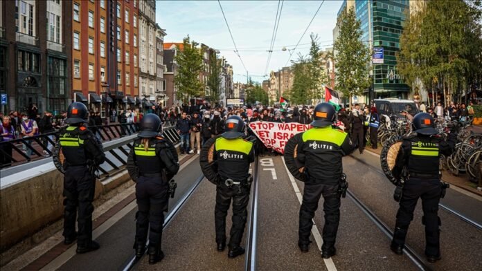 Hollanda polisi