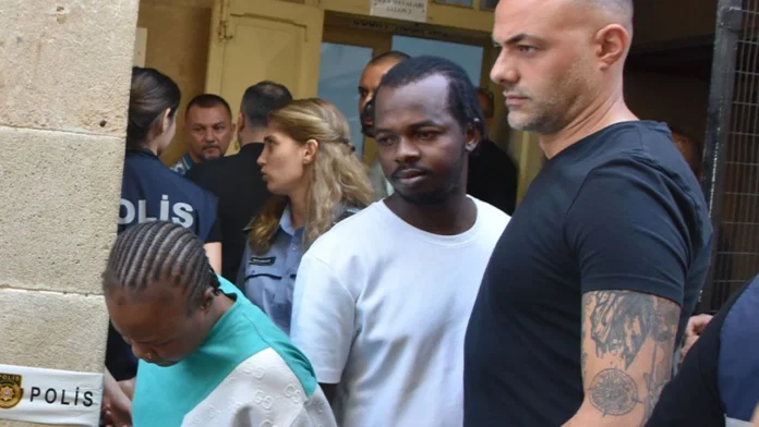 Evlerinde uyuşturucu madde bulundu!