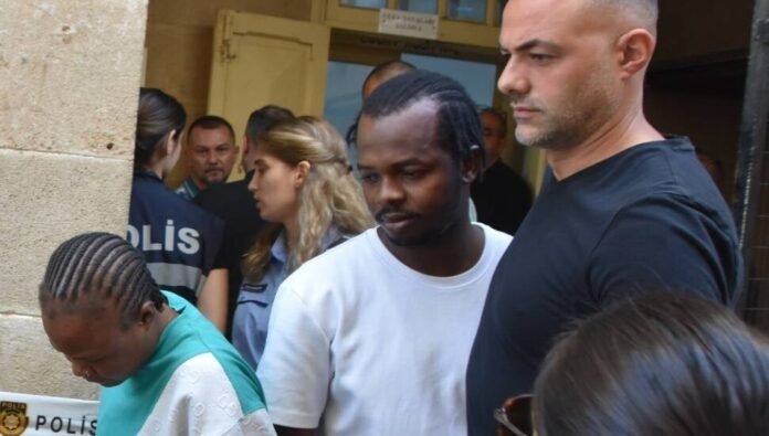 Hassas terazi, uyuşturucu, para… Narkotik tepelerine bindi