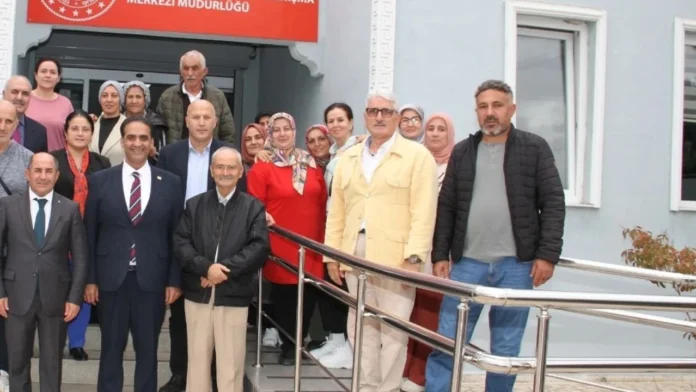 Bakan Gardiyanoğlu engelli aileleri ile görüştü Bakan Gardiyanoğlu engelli aileleri ile görüştü