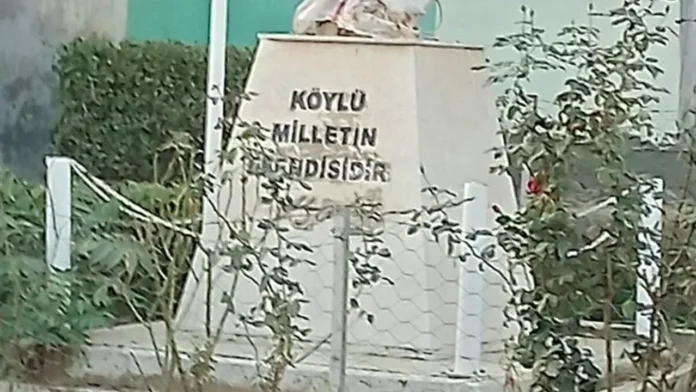 İzmir'de Atatürk büstlerine saldırı İzmir'de Atatürk büstlerine saldırı