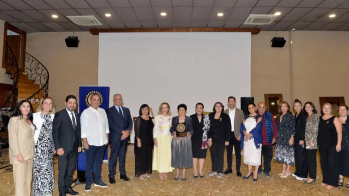 Neşe Oskar’ın "el işi göz nuru" sergisi açıldı