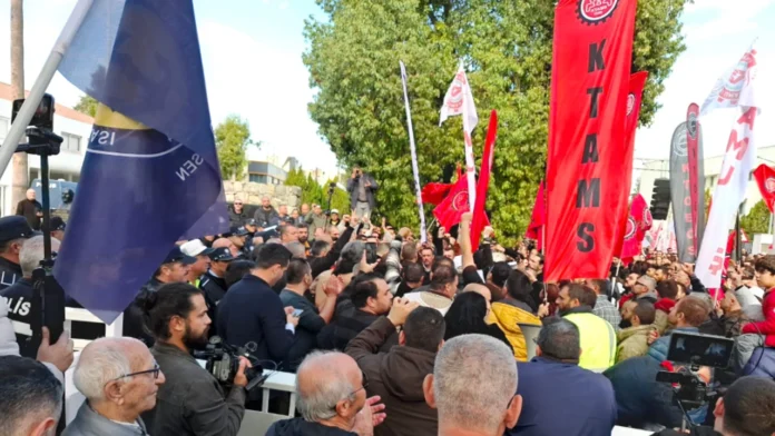 Sendikalar yarın da örgütlü iş yerlerinde greve devam edecek