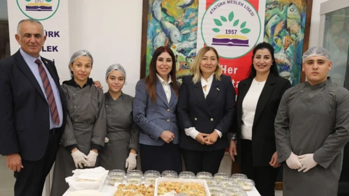 AML öğrencilerinden milletvekillerine ikram
