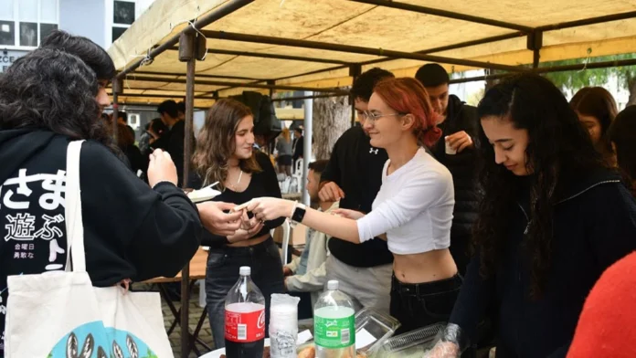 DAÜ YDİHO, Şampiyon Melekleri Yaşatma Derneği yararına kermes düzenledi