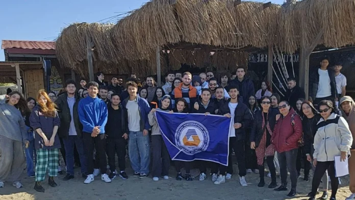 DAÜ YDİHO Rainbow Çevre Projesi kapsamında Bedi’s Plajı temizlendi