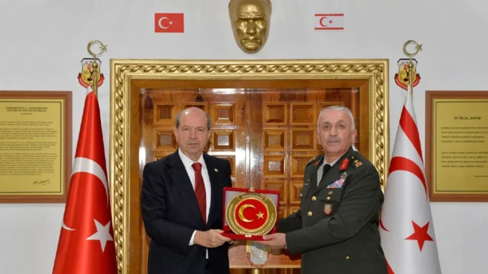 Cumhurbaşkanı Tatar, 39’uncu Tümen Komutanı Tuğgeneral Gökoğlan’ı ziyaret etti Cumhurbaşkanı Tatar, 39’uncu Tümen Komutanı Tuğgeneral Gökoğlan’ı ziyaret etti