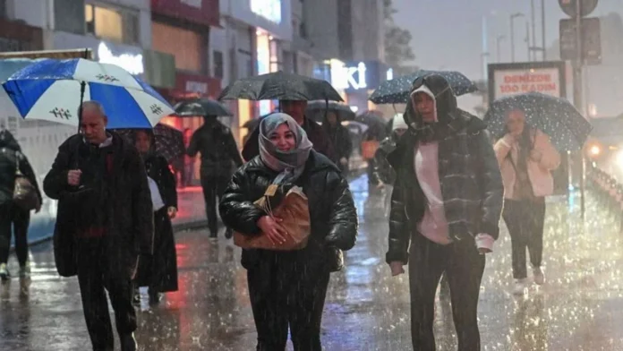 Türkiye'de 29 il için sarı ve turuncu kodlu uyarı