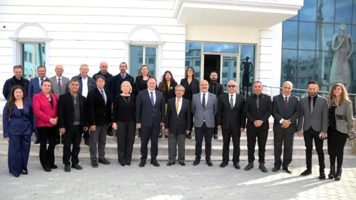 ziyagirneuni Meclis Başkanı Öztürkler, Girne Üniversitesi’nde sempozyum açılışına katıldı Meclis Başkanı Öztürkler, Girne Üniversitesi’nde sempozyum açılışına katıldı