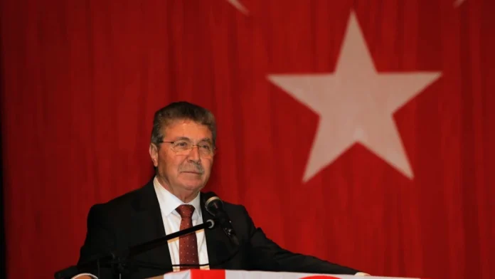 Üstel: Muhtarlarımızı yalnız bırakmadık, onlar için de yatırım yaptık