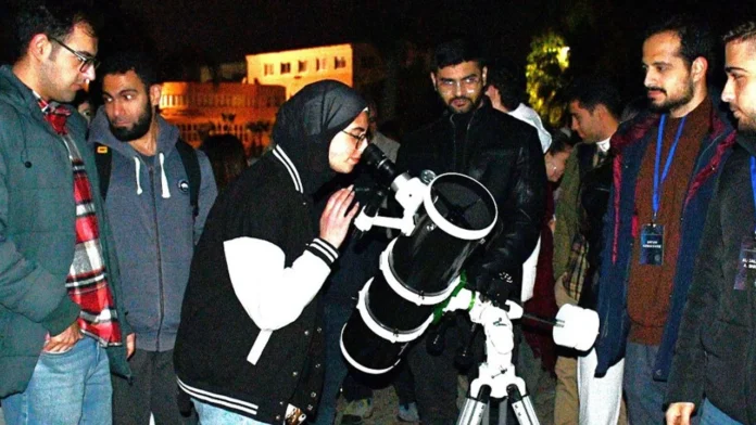 DAÜ’de gezegen geçidi gözlem etkinliği düzenlendi