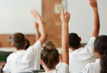 Güney Kıbrıs’la ilgili eğitim raporu: Durum iç açıcı değil Güney Kıbrıs İngiliz Okulu’nda patlak veren skandalla çalkalanıyor