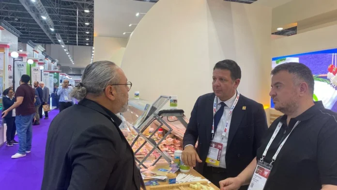 KTTO heyeti Dubai’de Gulfood Fuarı'na katıldı KTTO heyeti Dubai’de Gulfood Fuarı'na katıldı