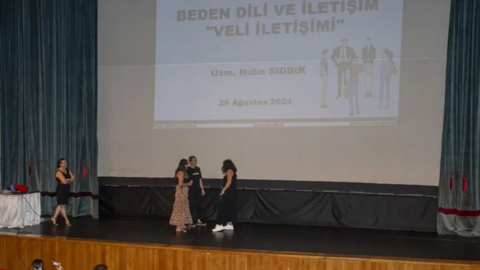 Yakın Doğu’dan Öğretmenlere Eğitim Desteği