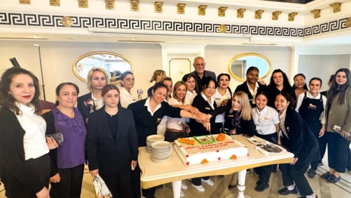 Les Ambassadeurs Hotel’de 8 Mart Dünya Kadınlar Günü kutlandı! Les Ambassadeurs Hotel’de 8 Mart Dünya Kadınlar Günü kutlandı!