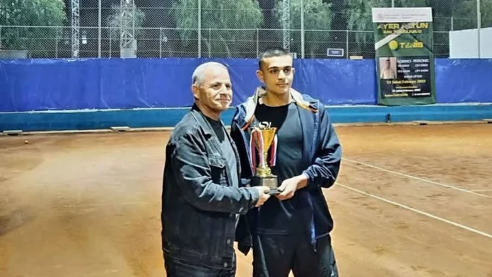 dauturnuva DAÜ'de Ayer Altun Tenis Turnuvası tamamlandı... DAÜ'de Ayer Altun Tenis Turnuvası tamamlandı...