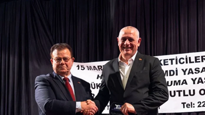 lessyilinoteli Les Ambassadeurs Hotel "Yılın Oteli", Ercan Turhan "Yılın Turizmcisi" ödülüne layık görüldü