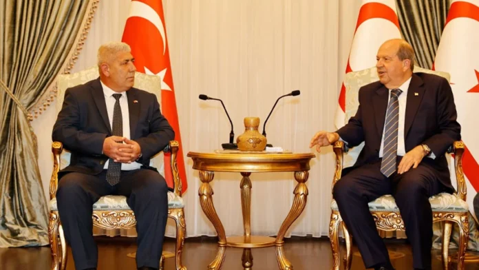 Cumhurbaşkanı Ersin Tatar Çukurovalılar Derneği Yönetim Kurulunu kabul etti.