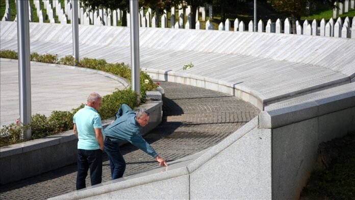 Bosna Hersek'te güvenlik endişesi nedeniyle Srebrenitsa Anıt Merkezi ziyarete kapatıldı