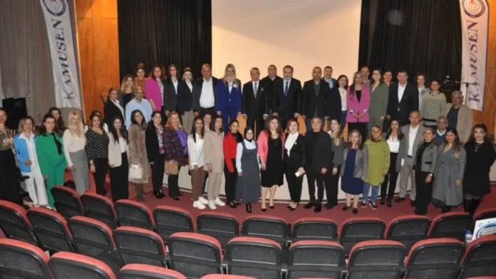 KAMUSEN’in “Kamusal Yaşamda Protokol ve Davranış Kuralları” semineri sona erdi