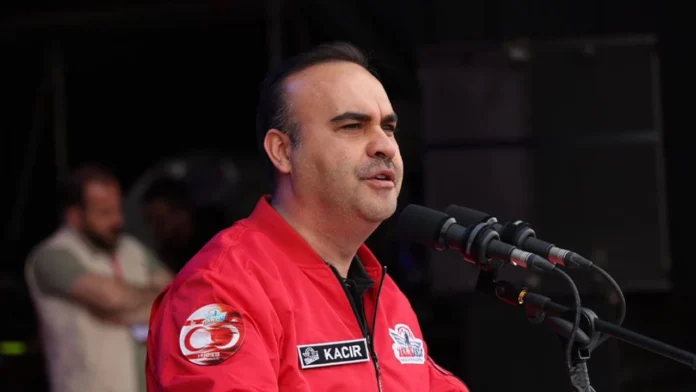 Türkiye Sanayi ve Teknoloji Bakanı Kacır: Kıbrıs Türk halkıyla omuz omuza olmaya devam edeceğiz
