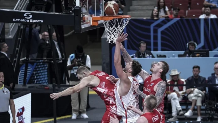 24 yıl sonra bir ilk: 12 Dev Adam yarı finalde turkiye-polonya-basket-maci-aa-2396103