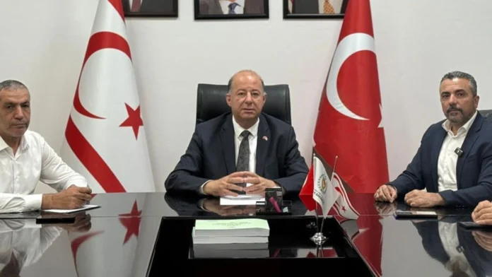 Dinçyürek: Sağlık çalışanları yalnız değildir