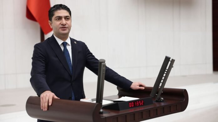 MHP'li Özdemir: KKTC'de Yeniden Federasyona Dayalı Gündemlerin İşletilmesinin Kabul Edilebilir Yanı Yoktur