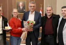 Cumhurbaşkanı Erhürman, Güney Kıbrıs’ta Çalışanlar Derneği’ni kabul etti