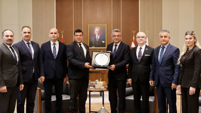 Cumhurbaşkanı Tufan Erhürman, DAÜ heyetini kabul etti