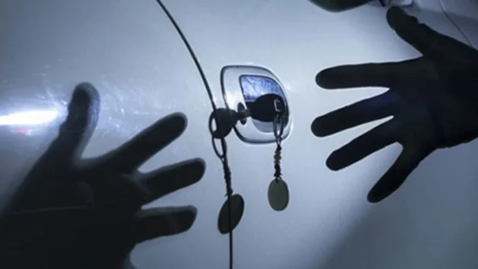 Girne’de Araçlardan Hırsızlık: Zanlının Bir Olayla Daha Bağlantısı Tespit Edildi