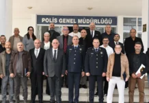 Emekliye ayrılan polis mensuplarına plaket ve hizmet belgeleri takdim edildi