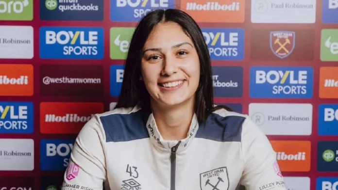 Başbakan Üstel’den Kıbrıslı Türk genç futbolcu Selin Cemal’e tebrik