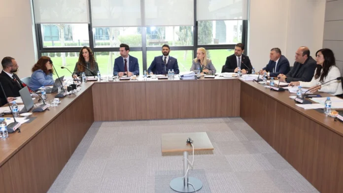 İdari, Kamu ve Sağlık İşleri Komitesi toplandı