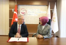 Bakan Hasipoğlu “Dijital Dünyada Çocuk Hakları Sözleşmesi”ni imzaladı