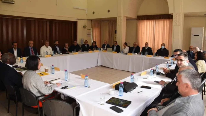 partiler Kıbrıslı Türk ve Kıbrıslı Rum siyasi partiler ara bölgede bir araya geldi