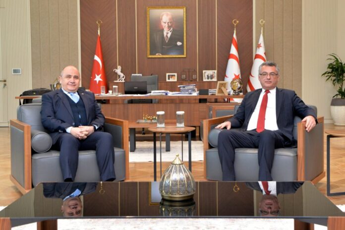 Erhürman, Ali Murat Başçeri’yi kabul etti