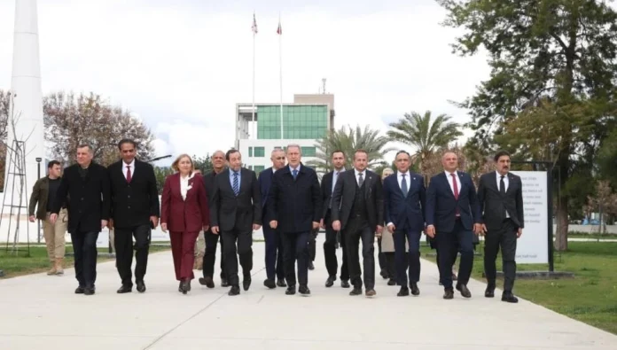 Akar, KKTC'de temaslarda bulundu