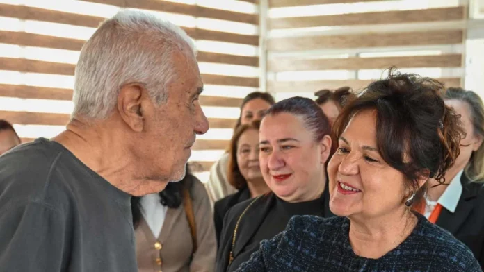 Zerrin Üstel: Yaşlılara gösterdiğimiz sevgi maneviyatımıza sahip çıkmaktır