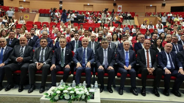 YÖK’ten Yakın Doğu Üniversitesi’ne “Spor Dostu Kampüs” Ödülü